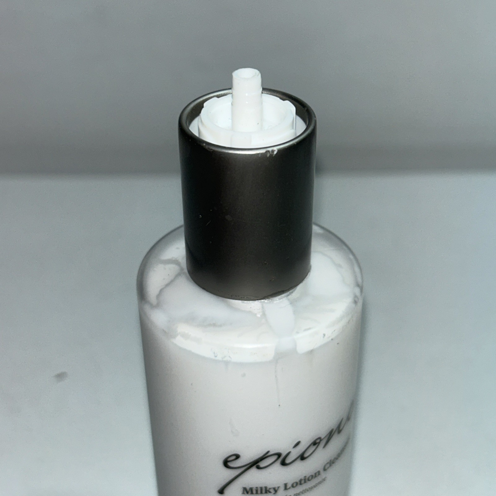 Epionce Milky Lotion Cleanser 6 Oz New Broken Pump Damaged Outer Packaging 
