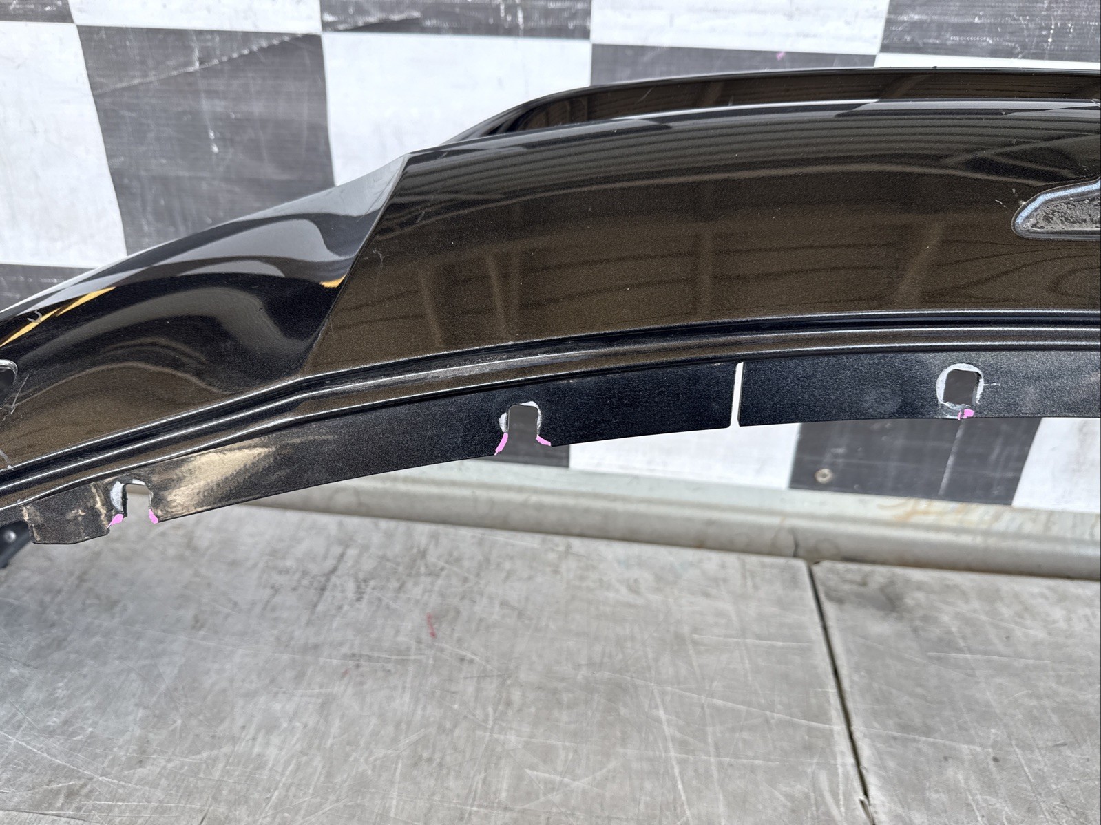 2018 2020 2021 2022 2023 2024 Aston Martin Vantage Front Bumper Oem KY63-17626-A