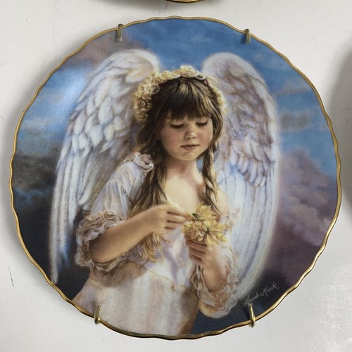 Sandra Kuck's Collector Plates Gently Giving Heavenly Hideaway Precious Angels - Picture 6 of 9