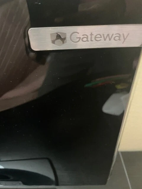 Gateway 23 inch LCD 1080 WIDESCREEN 23 MONITOR FHD230L - Image 2 of 4