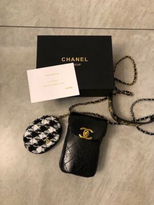 CHANEL BEAUTY Novelty Smartphone Shoulder Pouch ＆ Coin Case Rare