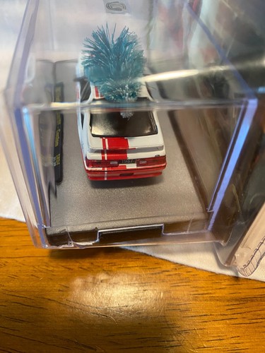 M2 1987 Ford Mustang GT-Custom 90 Years of Coca-Cola Santa W/Display Case - Picture 8 of 11