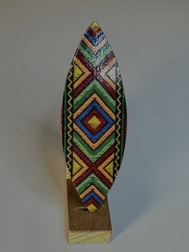 Aztec Pattern Tatting Shuttle – Unique Lace-Making Tool 3 inch long - Picture 5 of 9