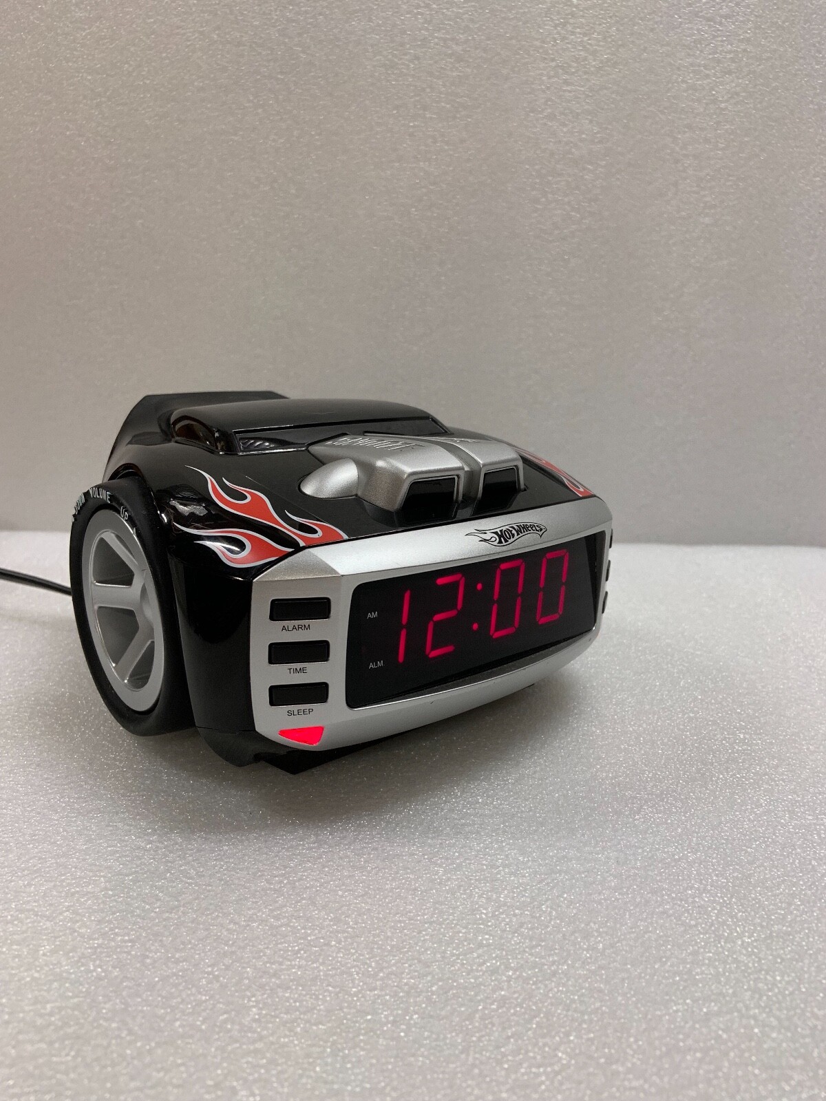 Hot Wheels Car Alarm Clock AM/FM Radio HW800 Engine Night Light From Mattel