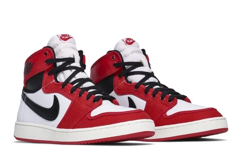 Nike Air Jordan 1 KB Mid Chicago 2021 - DA9089-100 Größe 10 Herren Neu im Karton