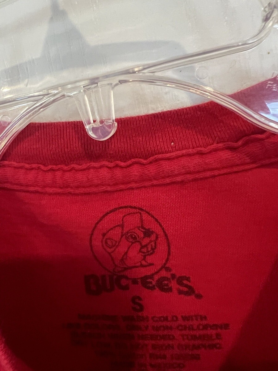 Buc-ee's red t-shirt size small | eBay