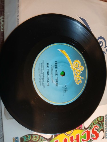Lots of very good 7" records at half price ( or less ) and volume discounts - Picture 5 of 304