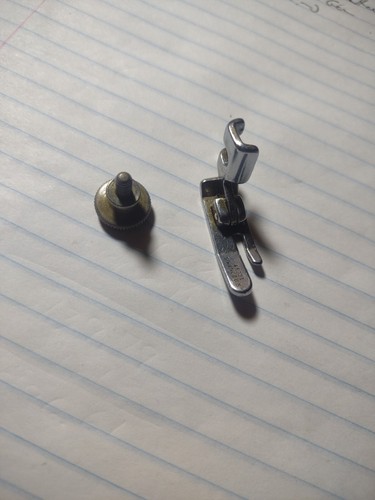 singer featherweight 221 Parts Straight Stich Presser Foot And Hand Screw - Picture 2 of 3