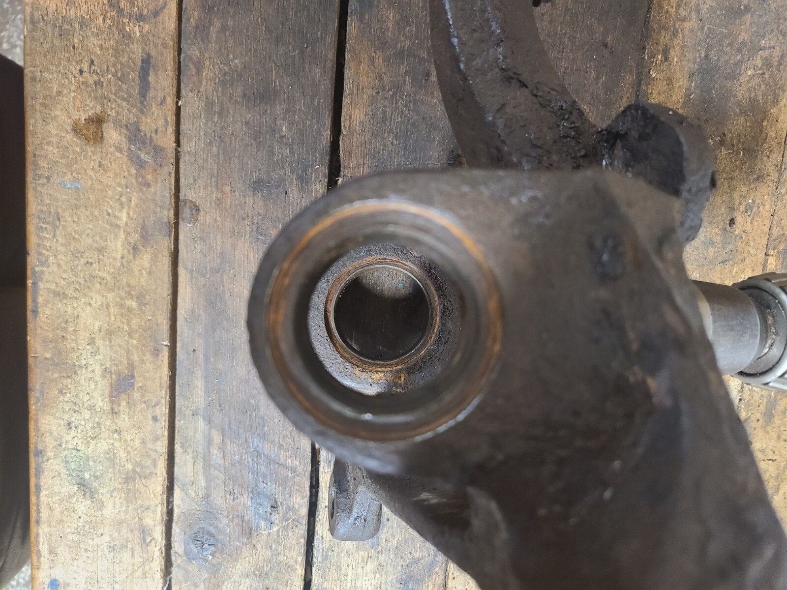 95 96 97 Ford F250 F350 4x2 Front Spindle Knuckle RH PASSENGER RIGHT 2wd Rwd eBay