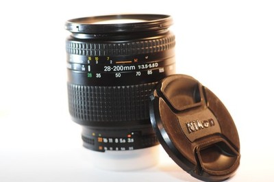 Nikon F100 AF NIKKOR 28-200mm 1:3.5-5.6 D 一眼レフカメラセット