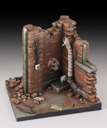 Royal Model 1/35 Factory Corner Ruin Section [Resin Vignette / Diorama ...
