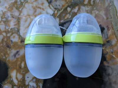 ComoTomo Green Baby Bottles 5oz pair Brand New