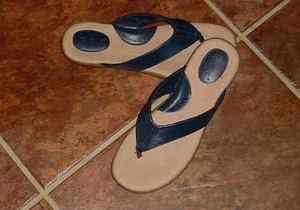 boc navy sandals