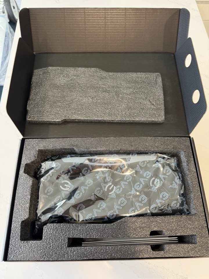 EVGA GeForce RTX 3070 Ti FTW3 ULTRA GAMING 8GB GDDR6X GPU (08G-P5-3797-KL) - Image 3 of 3