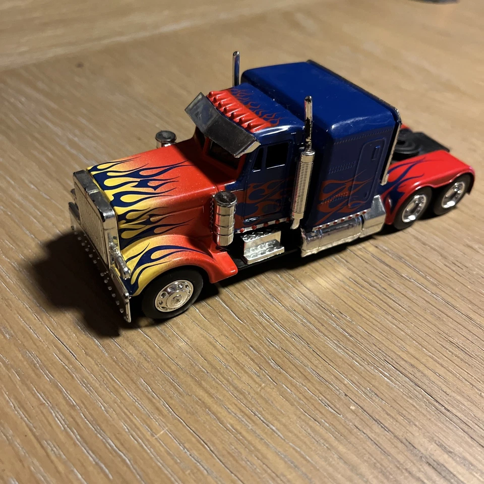2018 Transformers Optimus Prime Action Figure - Image 3 of 4