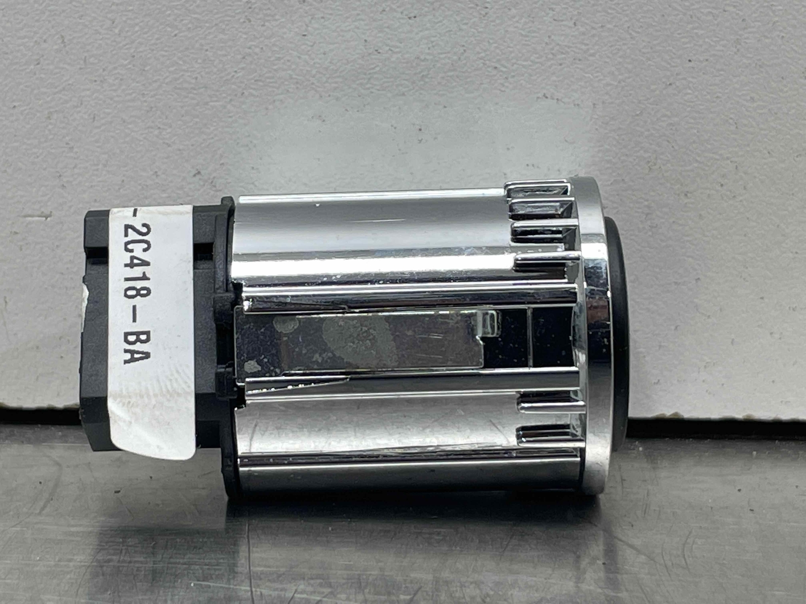 2010 Aston Martin Rapide Active Dampening Suspension Switch Button 8D33-2C418-BA
