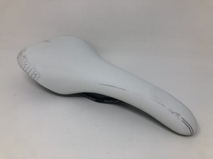 white selle italia saddle