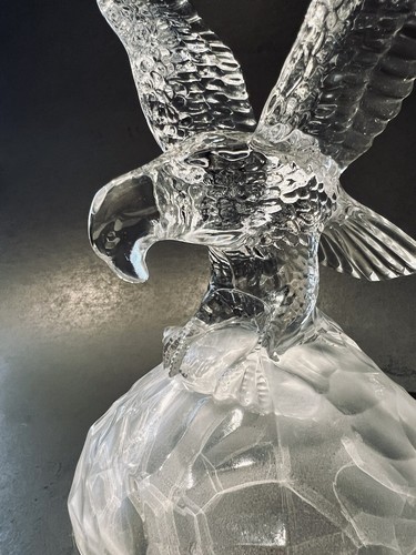 Cristal d'Arques Crystal Clear Art Glass Eagle Statue Frosted Base - Picture 7 of 10