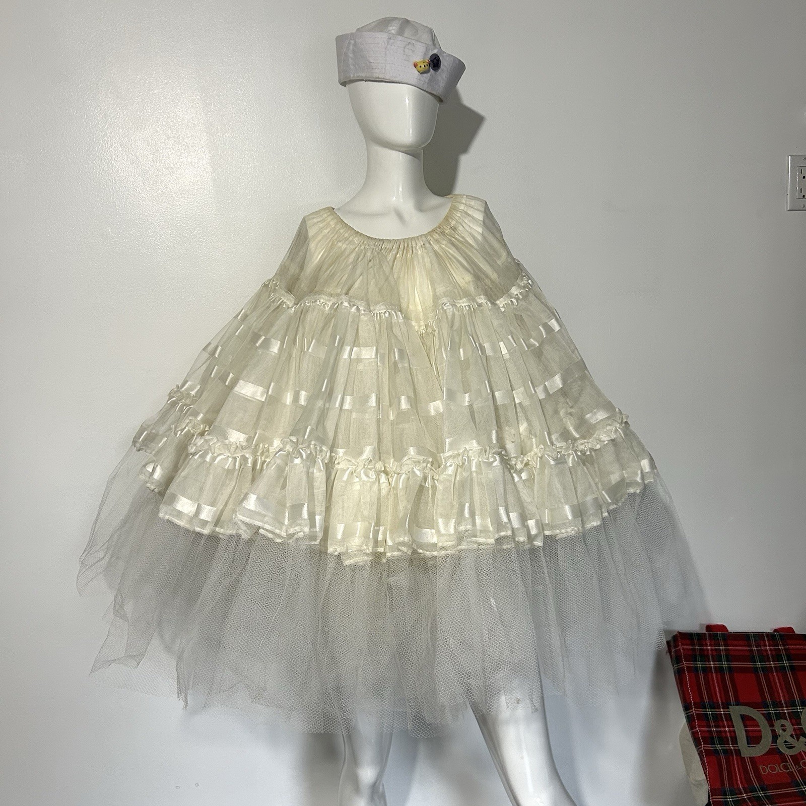 Vintage 50s Town & Country Petticoat Tulle  Skirt