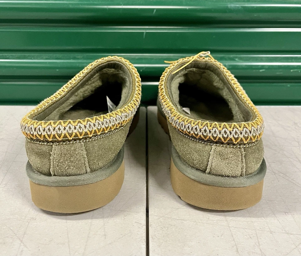 UGG TASMAN SLIPPER OLIVE GREEN WOMENS SIZE 7 - Image 4 of 4