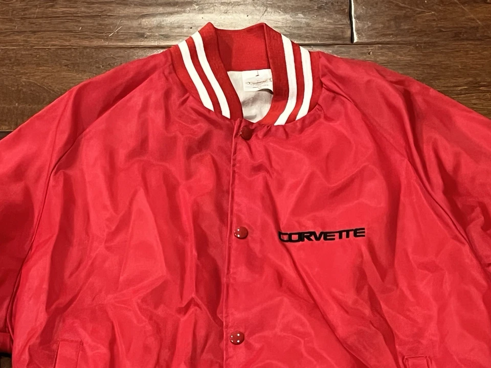 VTG Auburn Red White Striped Mens XL Corvette Stingray Satin Snap Bomber Jacket - Image 3 of 4
