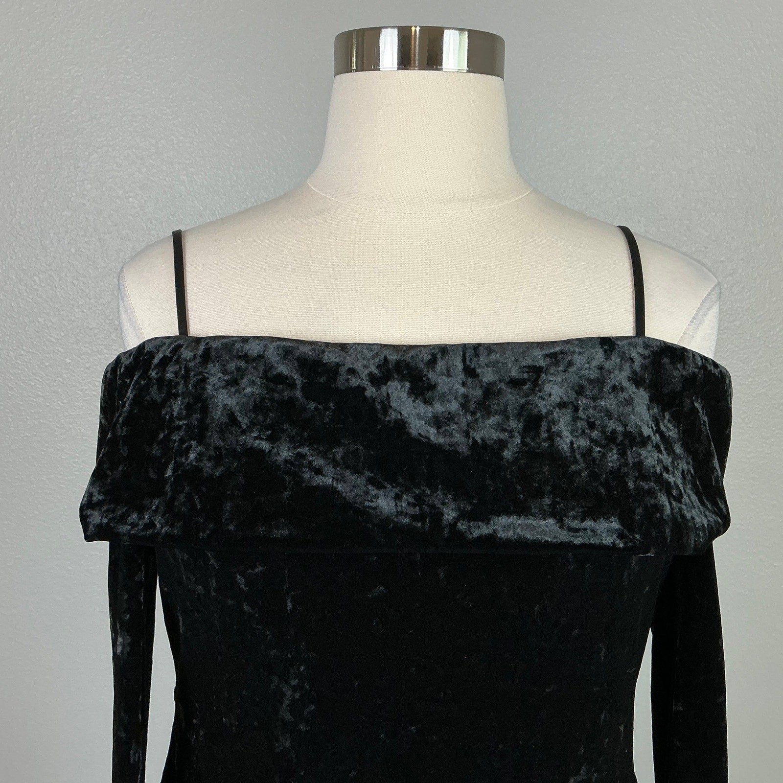 Calvin Klein Women's Cocktail Dress Size 16 Black Velvet Off the Shoulder Sheath thumbnail 7