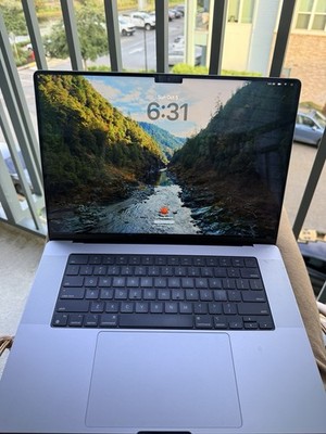 Apple MacBook Pro 16'' (1TB SSD, M1 Pro, 16GB)  Real Leather costume Made It