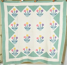Wonderful Vintage 30's Tulip Bouquet Applique Antique Quilt Nice Green Border 