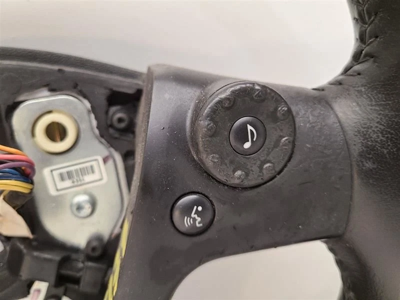 Volante 2006 2007 Cadillac CTS couro preto grão de madeira 21994384   - Imagem 3 de 4