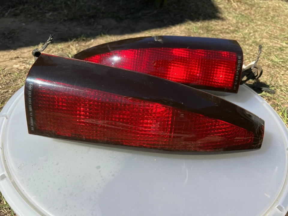 1992-2002 Cadillac Eldorado Left And Right Tail Light OEM — 第 2/4 张图片