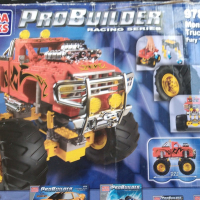Mega Bloks ProBuilder Raging Series 9787 Monster Truck 97pc Set Box 5+