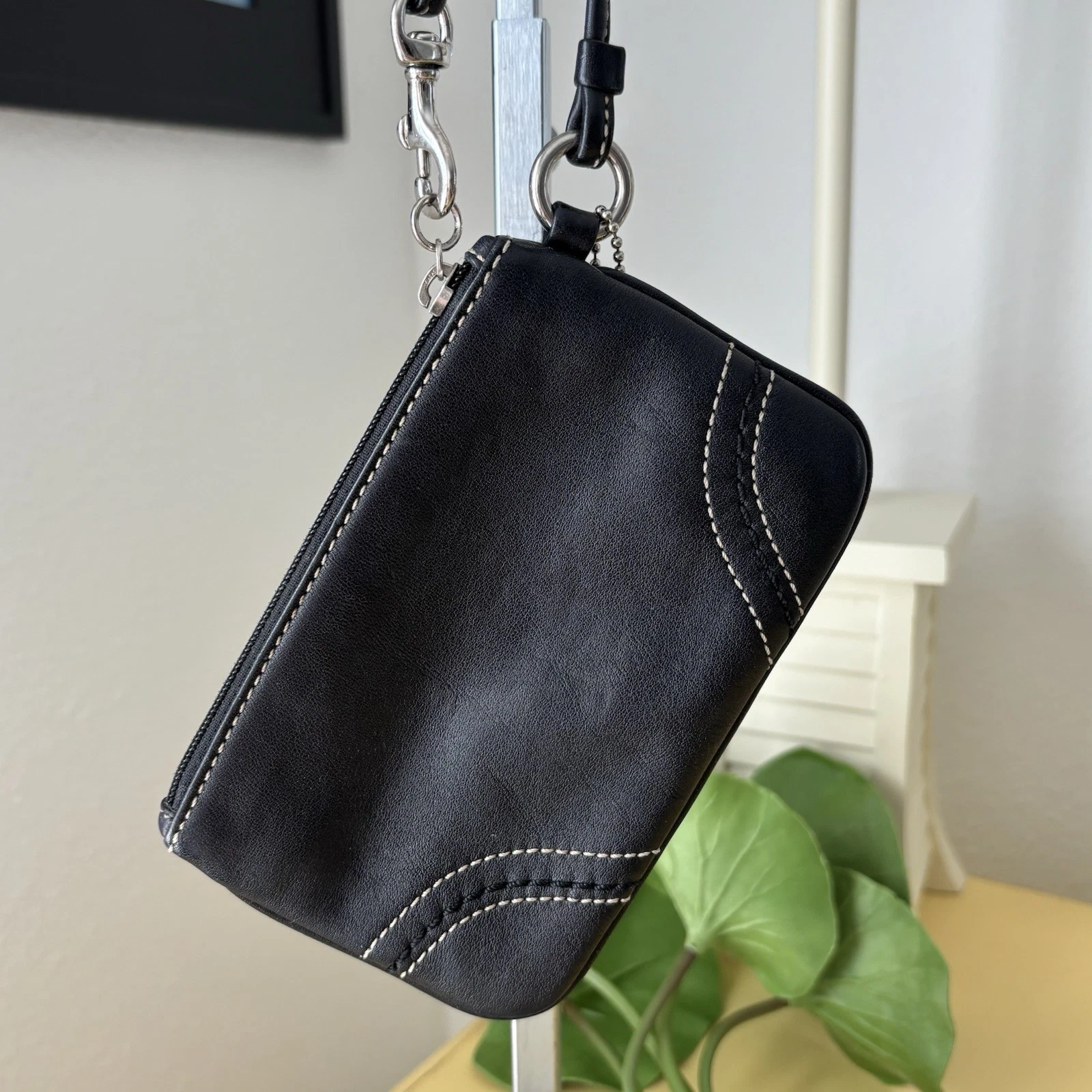 BRACCIALE COACH in pelle nera con ciottoli con cinturino a 2 vie