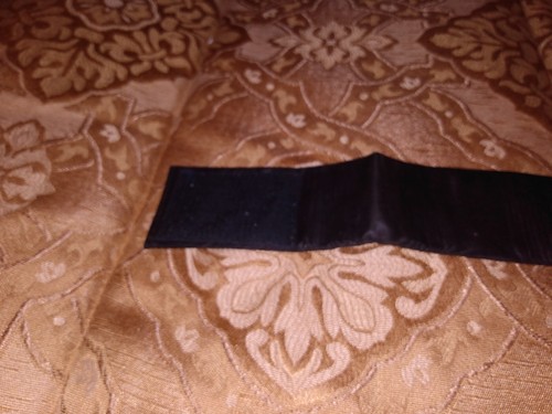 VINTAGE BLACK MOIRE BELT WITH TAILORED BOW SIZE SMALL 26inch - Picture 6 of 6
