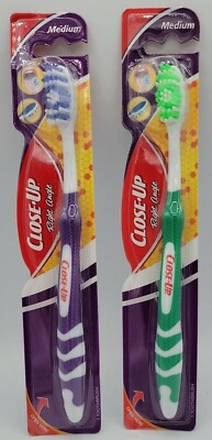 Close-Up: Right Angle Medium- with Tongue Cleaner (2pck)