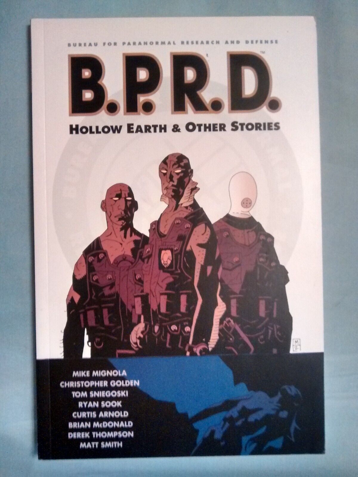 B.P.R.D.: Hollow Earth & Other Stories- Mignola, Golden & Sook, '03 2nd PB Edit.