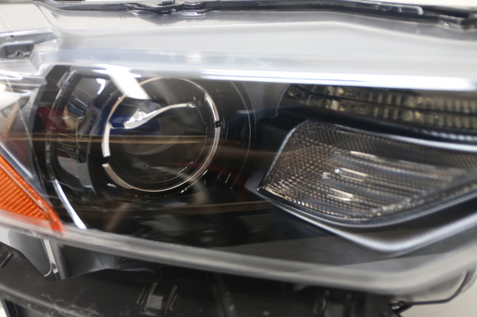 ✅ 2017-2020 Maserati Levante Right RH Headlight OEM Non AFS 2 Module Original