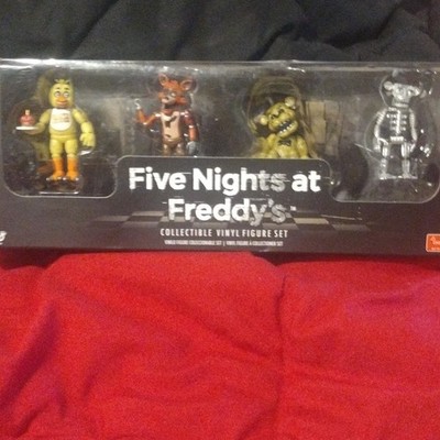 Just Toys Collectible Vinyl Figure Set Chica Foxy Golden Freddy Five Nights at  