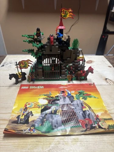 Vintage LEGO Castle: Dark Dragon's Den (6076)