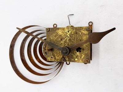 ANTIKE UHR MESSING UHRWERK TEIL MIT ZEIGERN UND FEDER FÜR REPARATUR ODER ERSATZTEILE #2