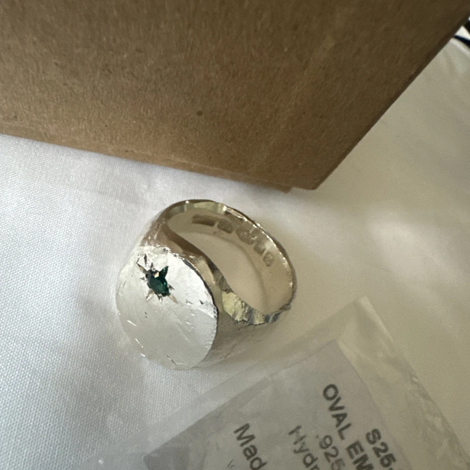 The Ouze Sterling Silver Emerald Oval Signet Ring Size S 19.25mm New RRP £410 — 第 3/4 张图片