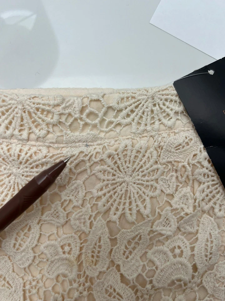 Nuevo con etiquetas Pantalones Cortos Zara de Encaje para Mujer Crema Crochet Floral Skort Talla XS Y383C LEER* Foto 3 de 4