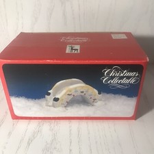 Vtg christmas collectable  snow covered bridge. 2-1/4” bridge Snow Scene (bin-T)