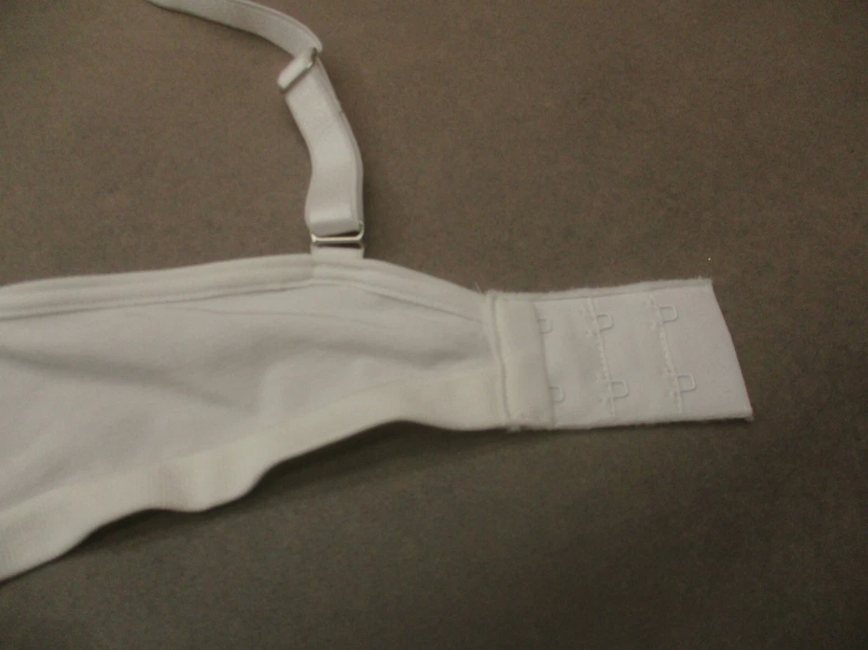 Sujetador Demi 38C Barely There para mujer blanco ligeramente forrado con aros cierre trasero 10D Foto 4 de 4