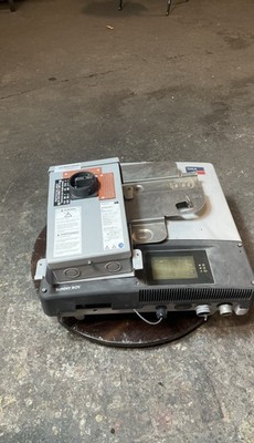 SMA SB4000TL-US-22 Transformerless PV Power 4kW Solar Inverter w/ Disconnect