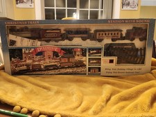 Vtg Dickensville Collectables Five Car Train Set Light Sounds Tested Works CIB