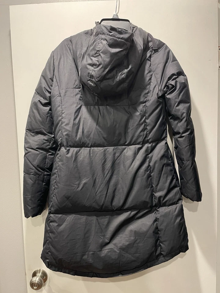 GAP Long Down Puffer Coat Hooded Black, Size Medium - Image 3 of 4