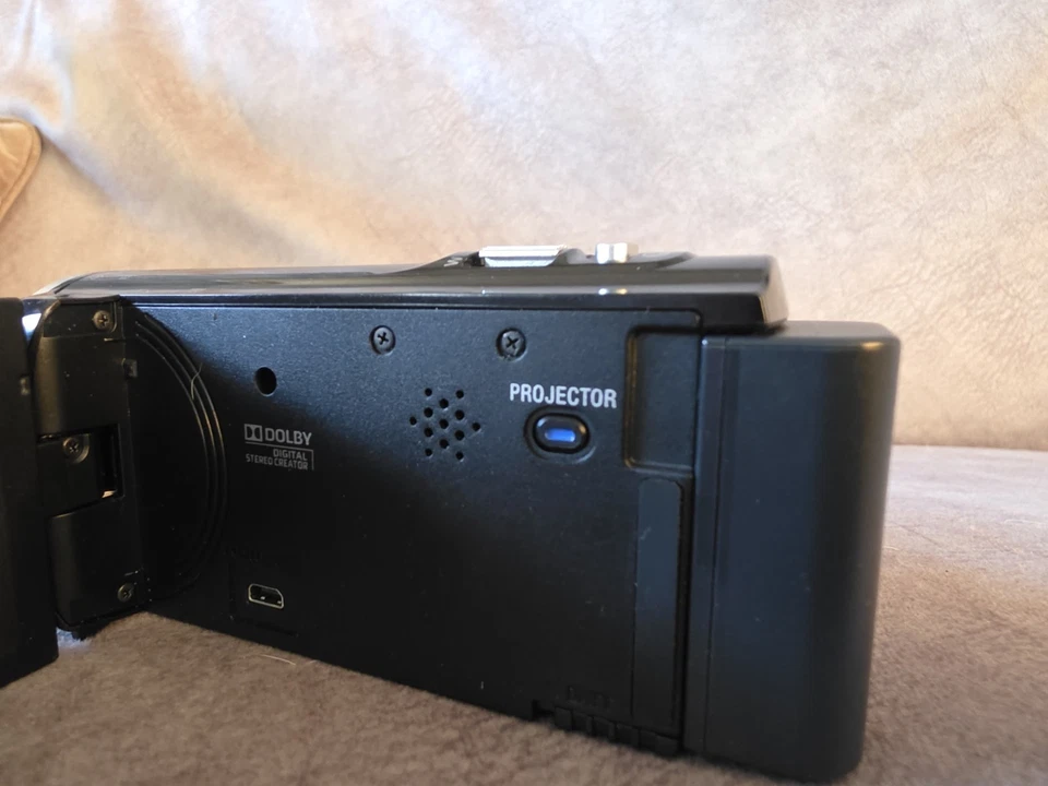 SONY HANDYCAM HDR-PJ220E PROJECTOR CAMCORDER BOXED HD HIGH DEFINITION VIDEO CAM - Image 3 of 4