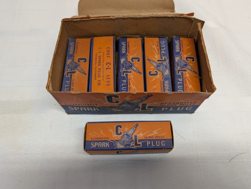 CL Reconditioned Ford Champion Spark Plugs Box: 2 Plugs & 4 Sleeves C-4 Model T