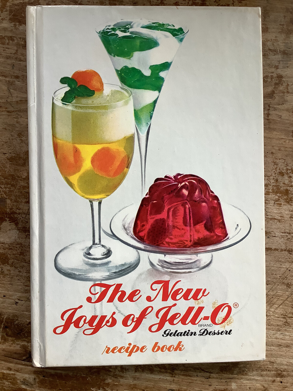 Vintage 1975 THE NEW JOYS OF JELLO Brand Gelatin Dessert Cookbook