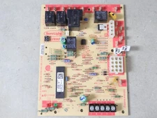 LENNOX 50A66-123-04 SureLight White Rodgers Control Circuit Board 100925-03